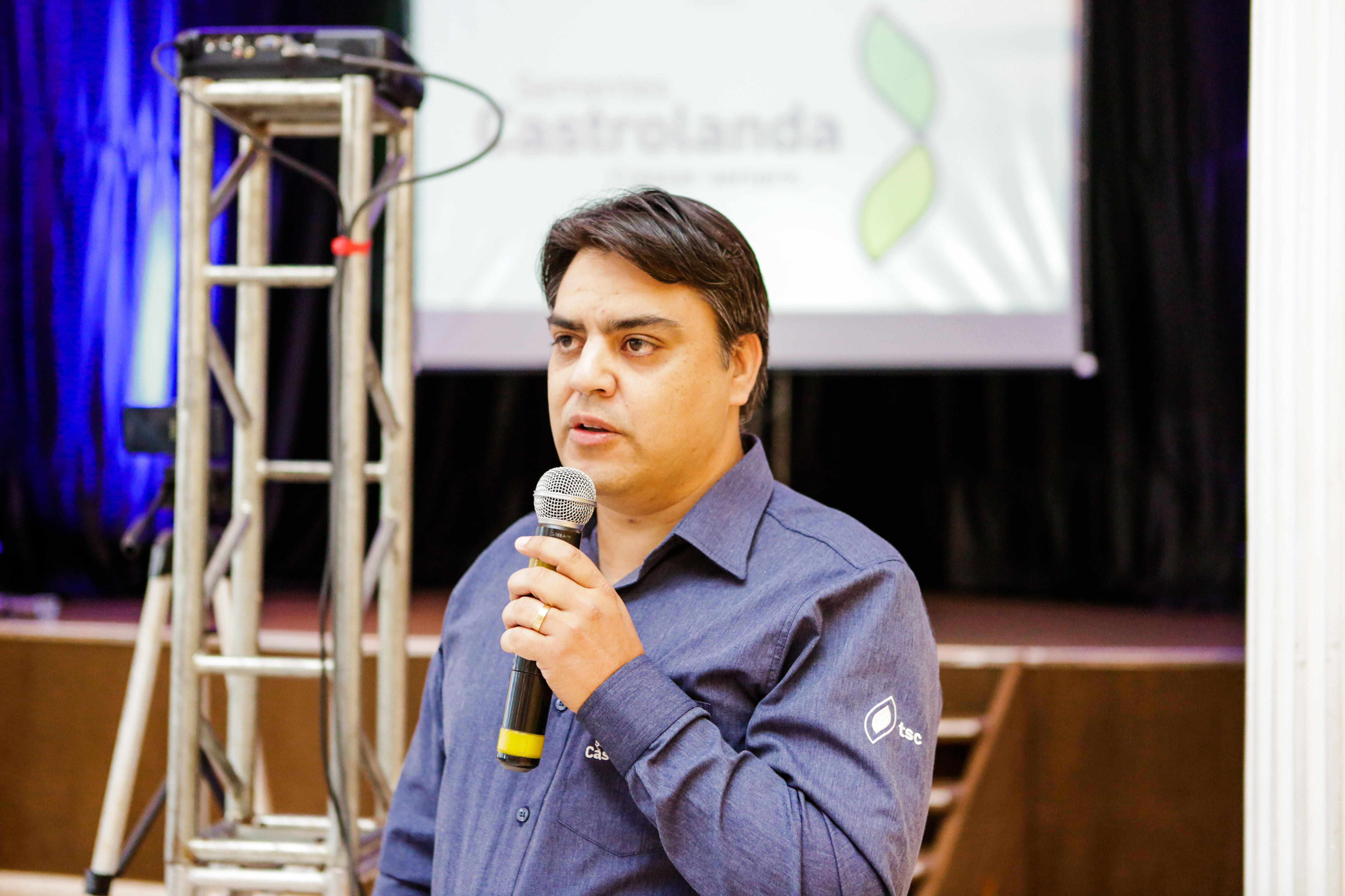 Edson Martins de Oliveira, da Castrolanda, fala aos produtores participantes do seminário da Expedição Safra em São Paulo | Michel Willian/