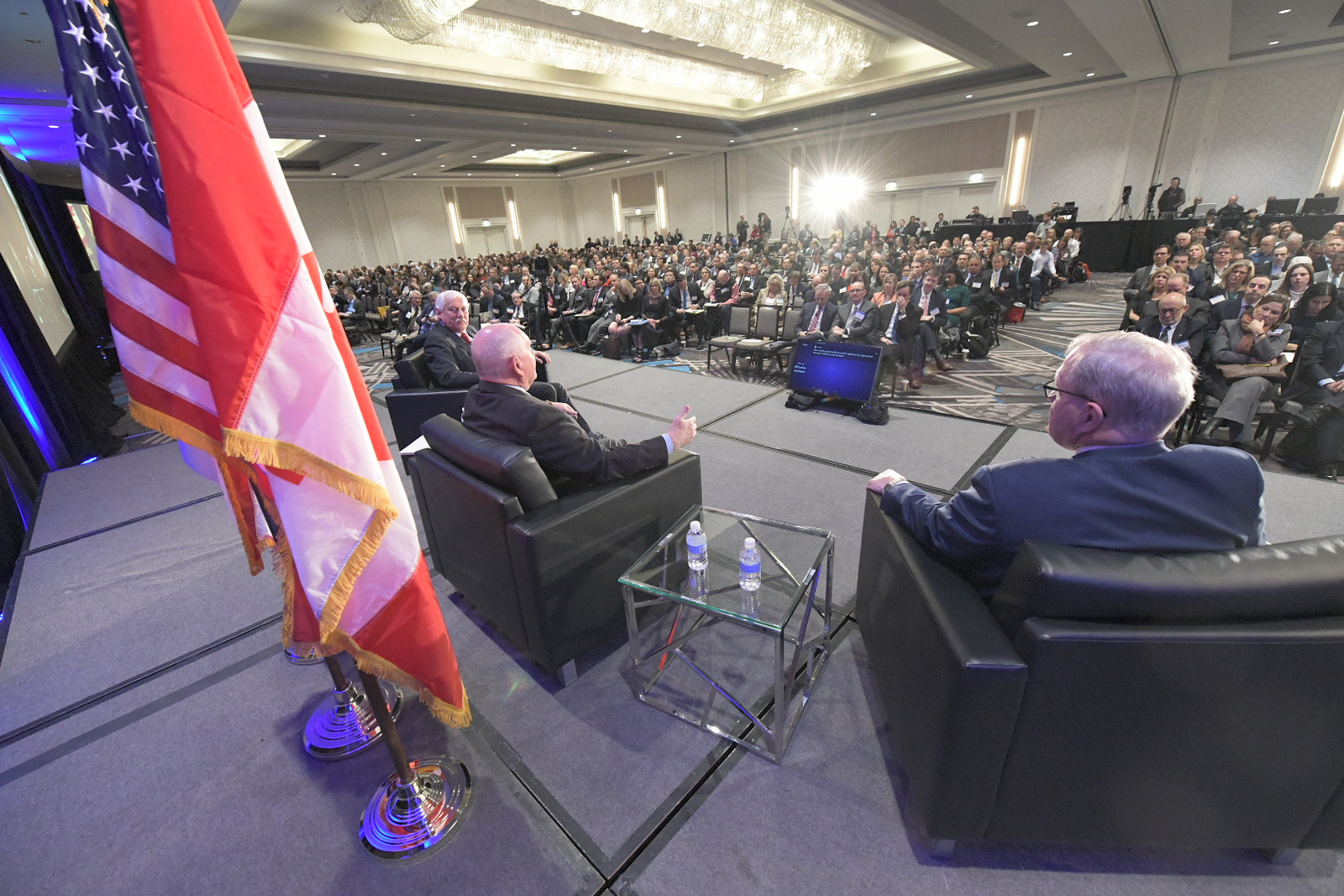 O secretário de Agricultura dos EUA, Sonny Perdue (ao centro) com o secretário mexicano Villalobos Arambula e o ministro canadense MacAulay durante a abertura do Agricultural’ Outlook Forum, em Arlington, Virgínia. | Lance Cheung/USDA/Divulgação