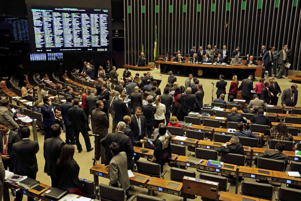 Governo sofre 1ª derrota: deputados derrubam decreto de Mourão sobre dados sigilosos | Fabio Rodrigues Pozzebom/Agência Brasil