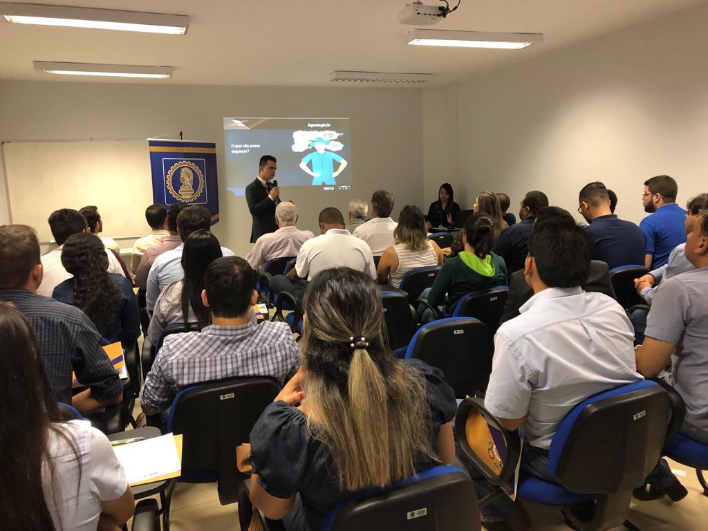 Mas de 50 pessoas, representantes de vários elos da cadeia produtiva, participam do debate em Rio Verde (GO). | Reprodução/