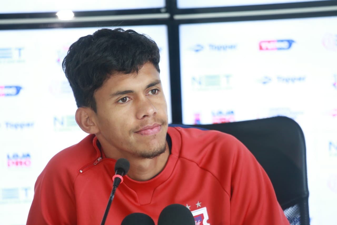 Jeferson Lima, volante do Paraná. | Felipe Rosa