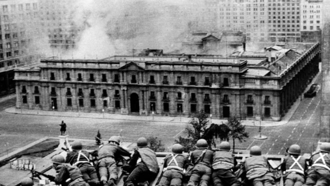 Tropas do exército chileno em golpe militar liderado pelo general Augusto Pinochet – que depôs o ex-presidente Salvador Allende, em 11 de setembro de 1973. | Foto: AFP / Arquivo.