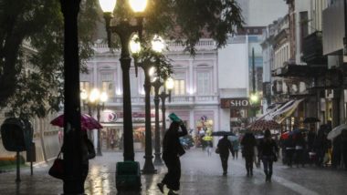 Chuva no Centro de Curitiba