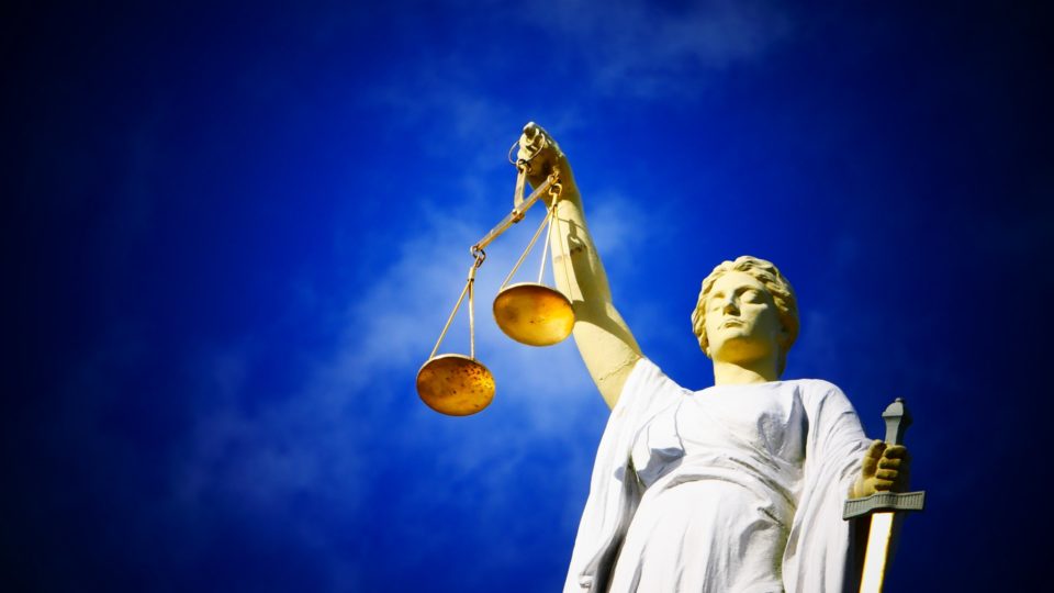 Por que o Judiciário brasileiro é tão caro e lento A justiça brasileira consome o maior orçamento com Judiciário por habitante no Ocidente, excetuando El Salvador (Imagem: Pixabay)