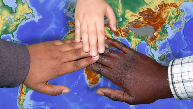 Atividades caritativas são acompanhadas de algo que o redistributivismo governamental não pode alcançar: um sentimento de pertença social e de participação em um tecido social (Foto: Pixabay)
