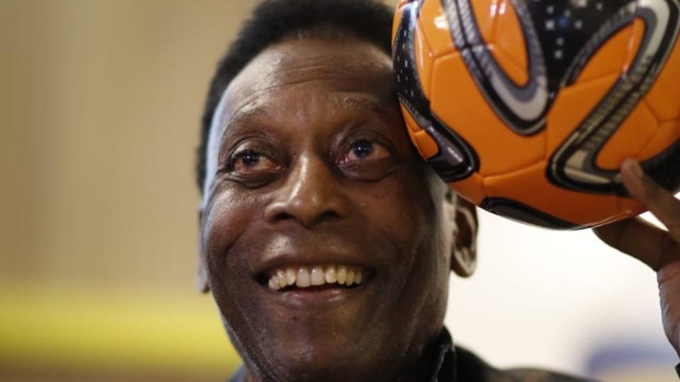 Pelé sorri em visita a colégio de Curitiba | Jonathan Campos/Gazeta do Povo