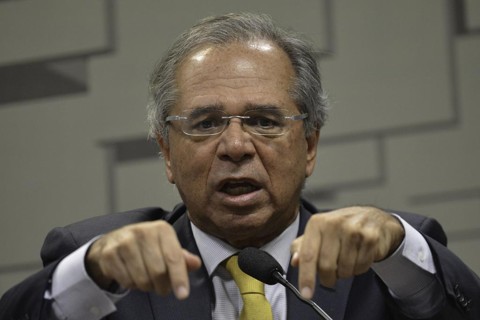 Paulo Guedes dificulta abertura de concursos públicos no governo Bolsonaro Com decreto do governo Bolsonaro, concursos públicos precisam detalhar necessidade ao Ministério da Economia para serem aprovados. | Fabio Rodrigues Pozzebom/Agência Brasil