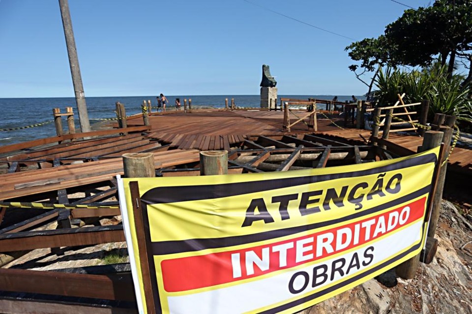Interdição no deck está prestes a completar um ano | Albari Rosa/Gazeta do Povo