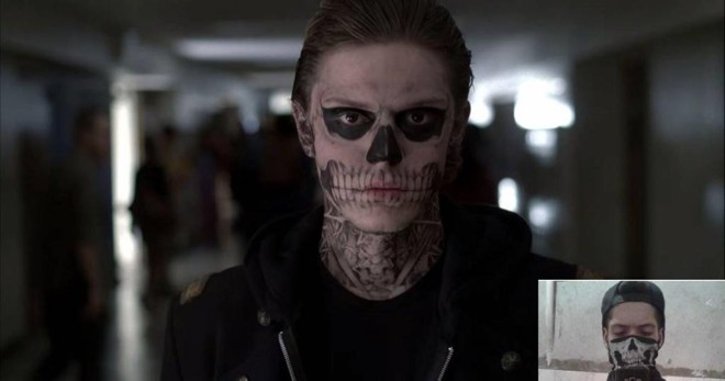 Um dos atiradores (no detalhe à direita da foto) e o personagem da série American Horror Story: inspiração? | Reprodução /YouTube / Facebook