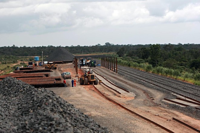 Obras da ferrovia Norte-Sul no Tocantins em imagem de 2008. | Albari Rosa/Gazeta do Povo