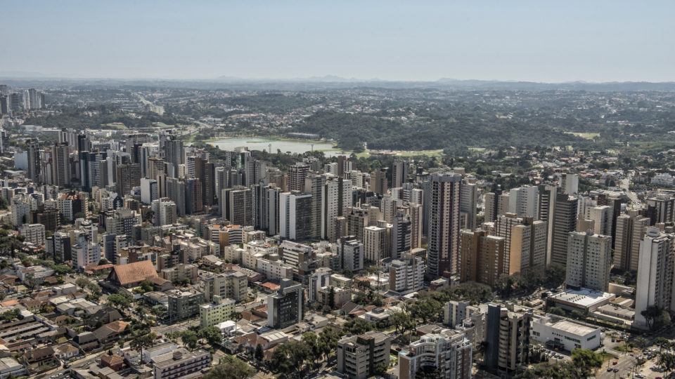 Foto aérea de Curitiba