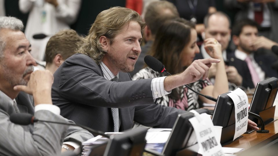 O deputado Zeca Dirceu (PT-PR) durante a sessão da CCJ da Câmara que discutiu reforma da Previdência com o ministro Paulo Guedes. Foto: Gustavo Bezerra/Flickr PT na Câmara