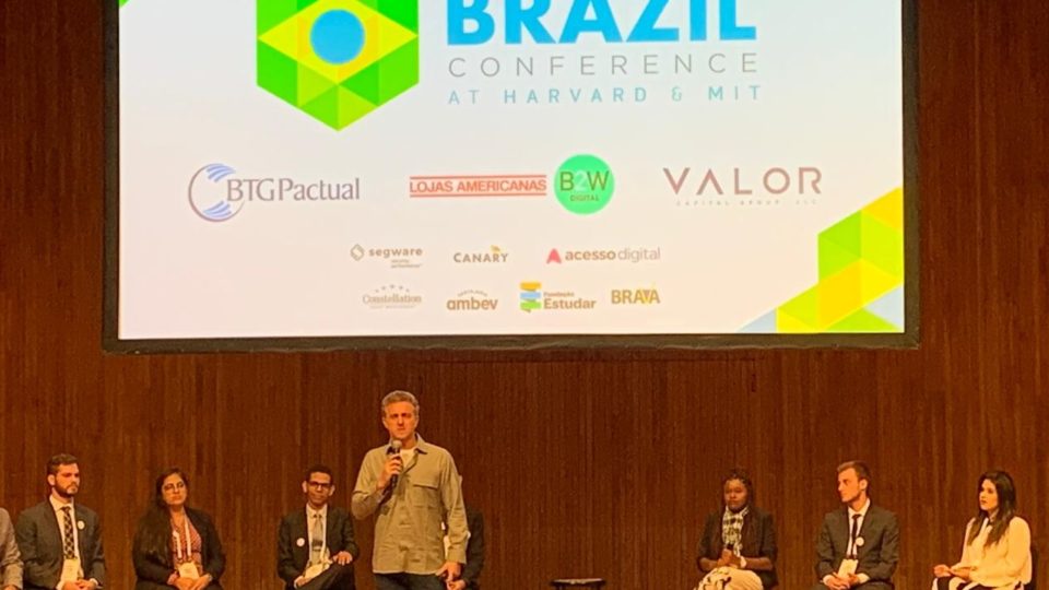 Luciano Huck dá palestra na Brazyl Conference (EUA) de 2019