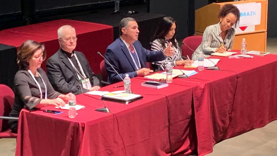 Da esquerda para a direita, Raquel Dodge, dom Odílio Scherer, Luís Roberto Barroso e Geovânia de Sá na Brazil Conference 2019.