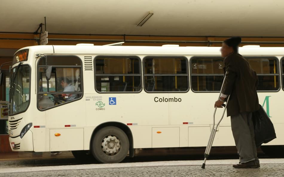 ônibus no Terminal Guadalupe