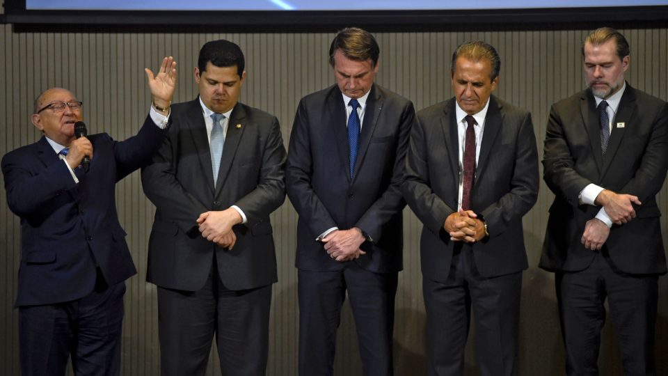 Todas as disputas por trás do impasse sobre a criminalização da homofobia Almoço de Bolsonaro com Evangélicos