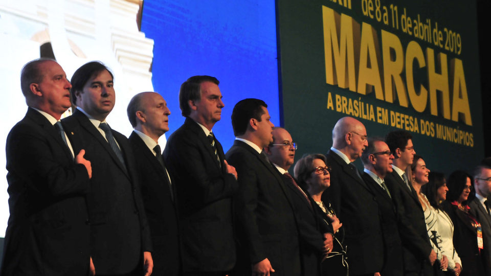 O presidente Jair Bolsonaro esteve na Marcha dos Prefeitos