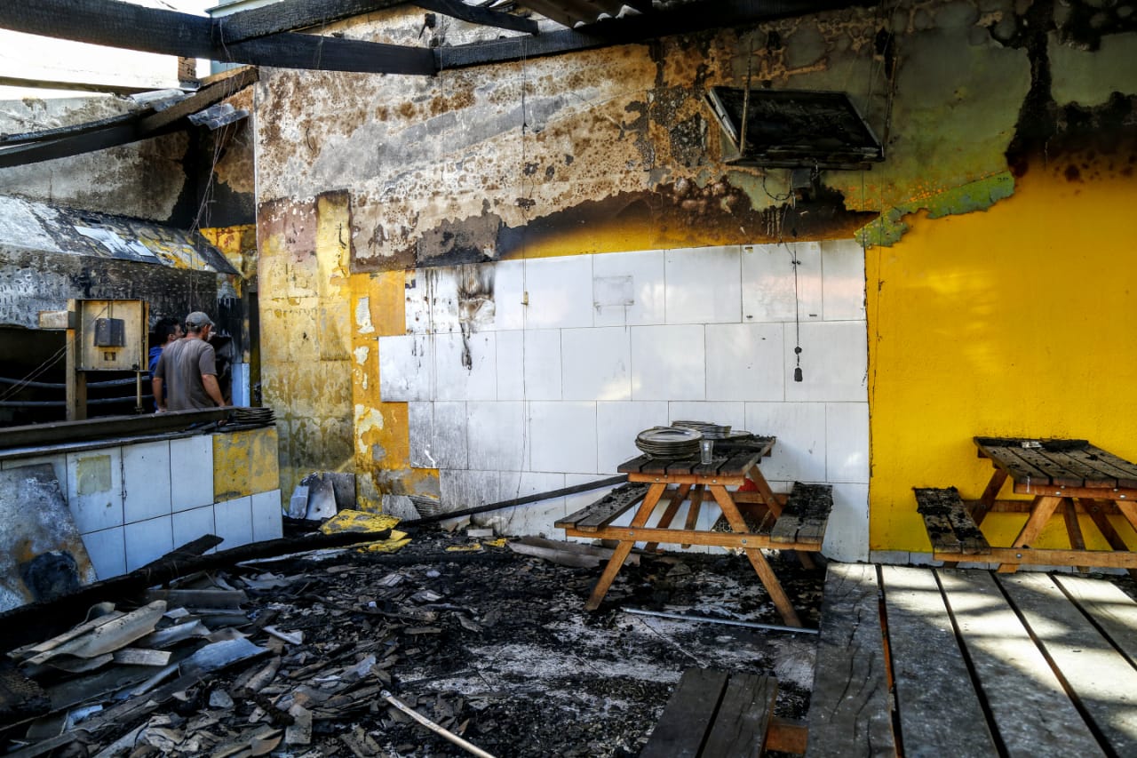 Churrascaria atingida por incêndio