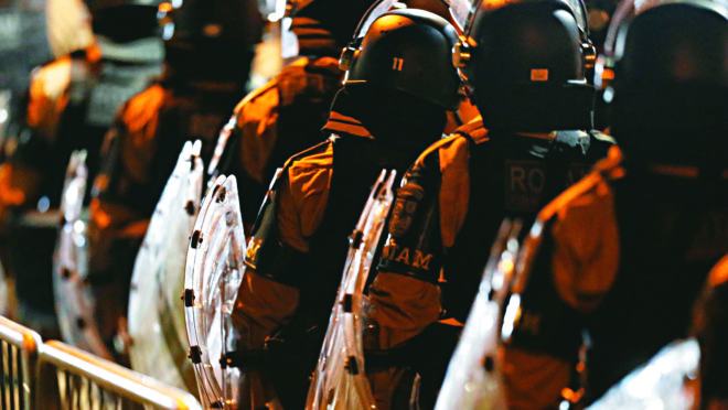 Policiais em Curitiba: aumento no efetivo é um desafio. Foto: Albari Rosa/ Gazeta do Povo