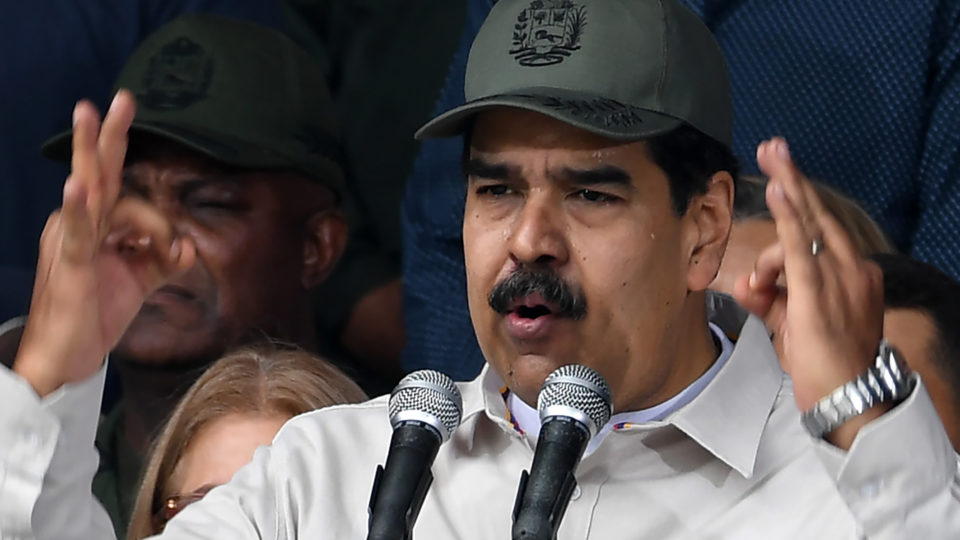 Nicolás Maduro profere discurso em evento militar