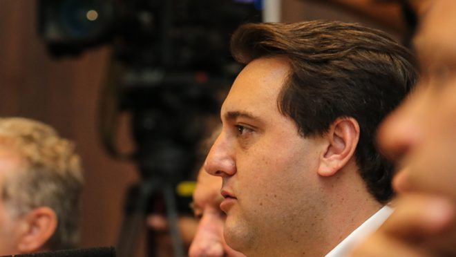 O governador Ratinho Junior durante evento sobre os 100 dias de gestão no Paraná.
