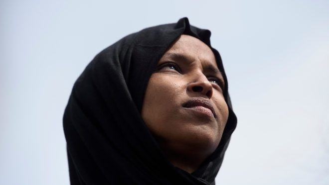 Deputada dos EUA, Ilhan Omar | Foto: Brendan Smialowski/AFP