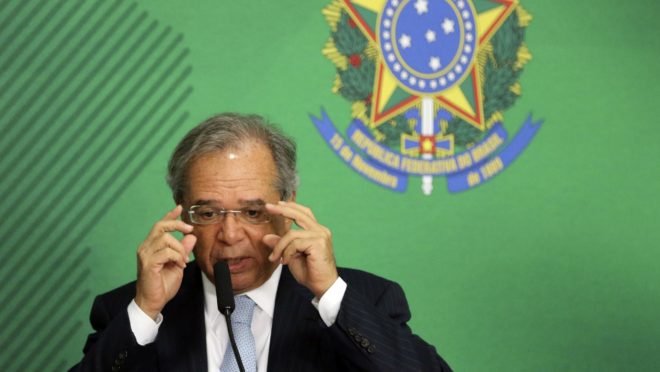 O ministro da Economia, Paulo Guedes, durante entrevista coletiva no Palácio do Planalto. (Foto: Valter Campanato/ABr)