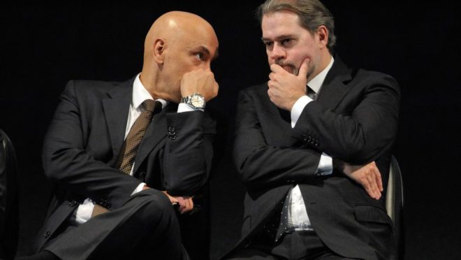 Os ministros do STF Alexandre Moraes e Dias Toffoli participam da abertura do seminário AGU 25 anos (Fabio Rodrigues Pozzebom/Agência Brasil)