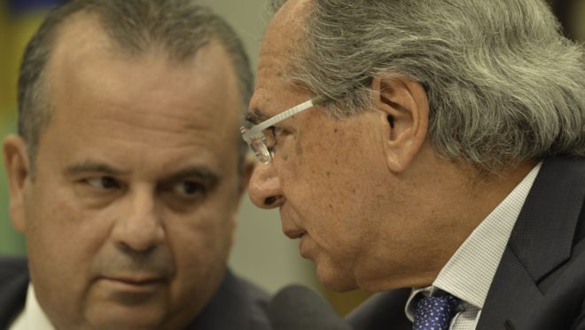 O secretário da Previdência, Rogério Marinho, e o ministro da Economia, Paulo Guedes, na Comissão de Constituição e Justiça (CCJ) da Câmara, debate a reforma da Previdência (PEC 6/19).