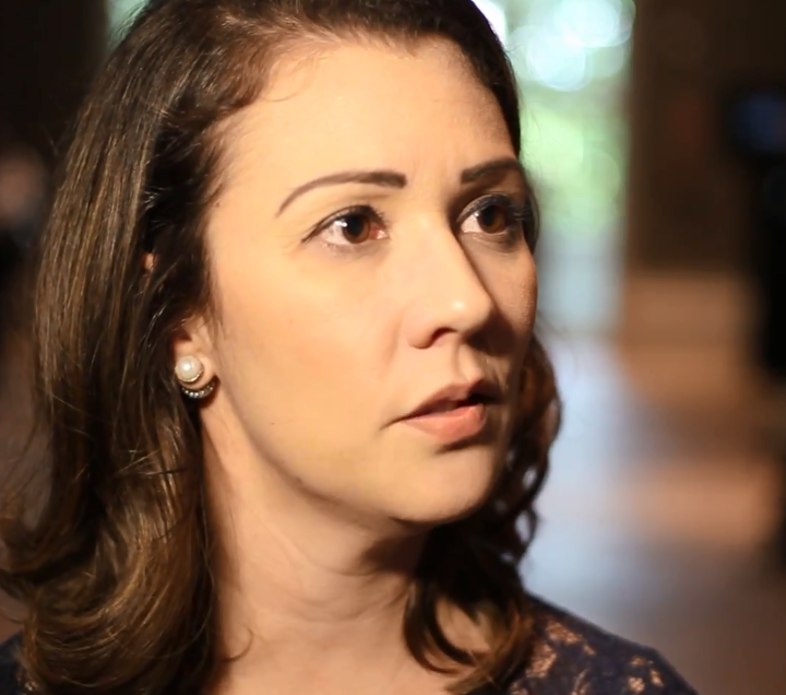 BW lesbian porno Oyoqlari yoyilgan yosh qizlar