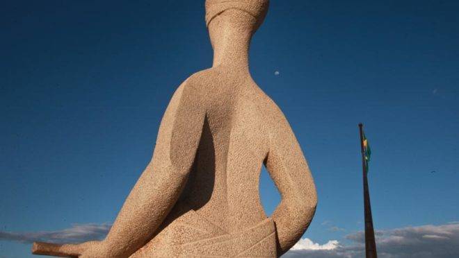 Estátua da deusa da justiça em frente ao prédio do STF, em Brasília. Foto: Felipe Sampaio/STF
