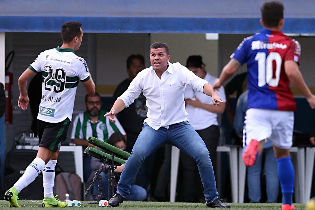 Louzer elogiou vitória do Coritiba sobre o Paraná | Albari Rosa/Gazeta do Povo