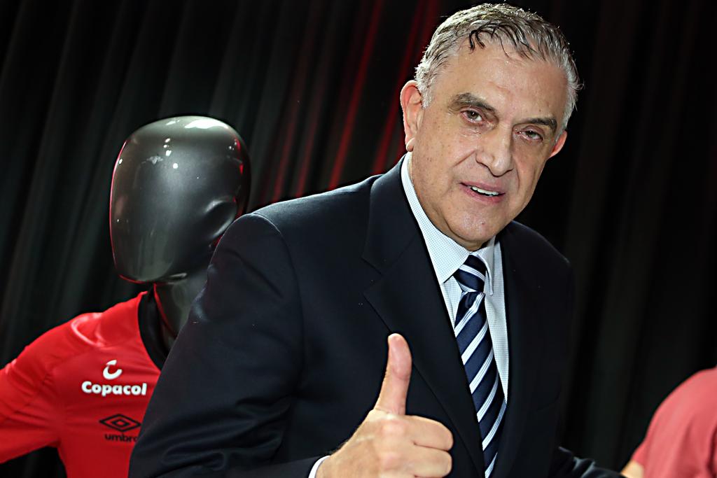 Petraglia ironizou o trabalho da diretoria do Coritiba | Albari Rosa/Gazeta do Povo