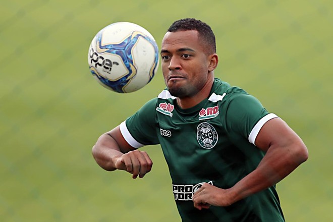 Volante João Vitor será titular do Coritiba na final do Estadual 2019 contra o Athletico | Albari Rosa/Gazeta do Povo