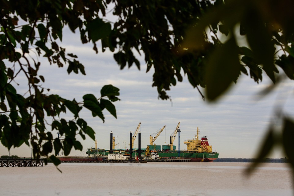 Na maior hidrovia do continente, paraguaios são gigantes e Brasil ainda engatinha | Michel Willian/Gazeta do Povo