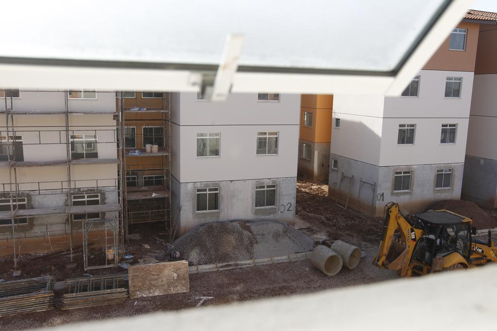 Foto de arquivo de uma obra de 2016 do MCMV em Curitiba. Programa tem tido recursos contingenciados. | Antônio More/Arquivo/Gazeta do Povo