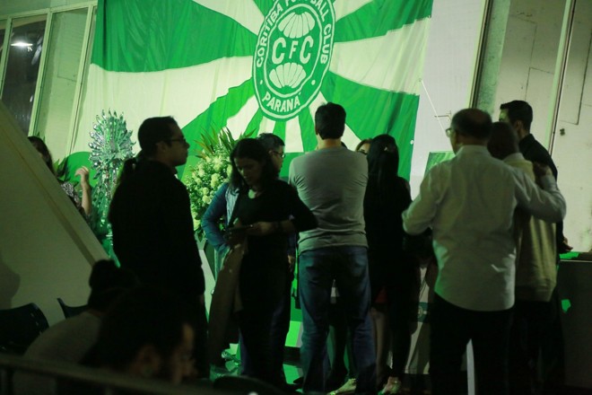 Dirceu Krüger foi velado no Couto Pereira. | Lineu Filho/Tribuna do Paraná