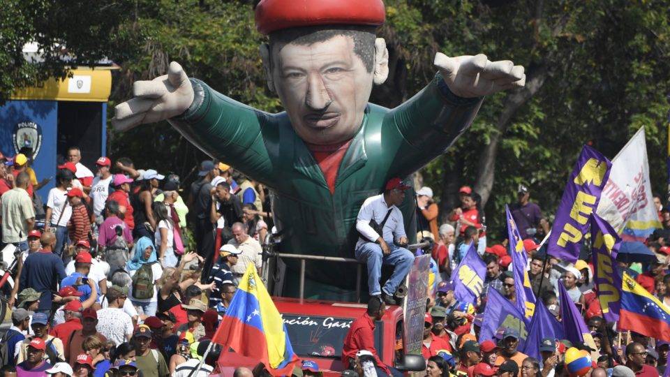 Apoiadores de Maduro também foram para as ruas neste 1º de Maio. Foto: Juan Barreto/AFP