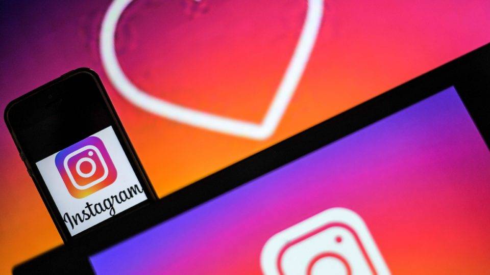 instagram-logo-mobile-devices