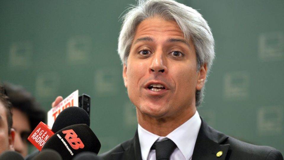 Quem são os deputados que não abrem mão da aposentadoria especial O deputado, Alessandro Molon: contra a reforma, a favor dos próprios privilégios