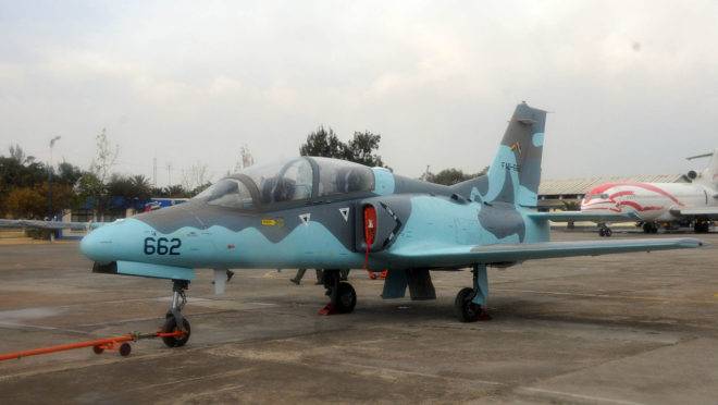 Uma aeronave Karakorum-8 da Força Aérea da Bolívia, o mesmo modelo de fabricação chinesa que reforça a esquadrilha de Maduro na Venezuela