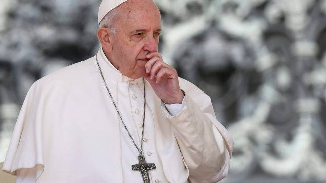 Papa Francisco emitiu decreto que obriga bispos a denunciar casos de abuso sexual
