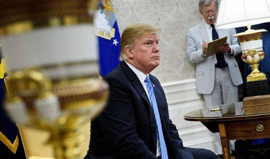 Presidente dos Estados Unidos, Donald Trump, e seu assessor de segurança nacional, John Bolton