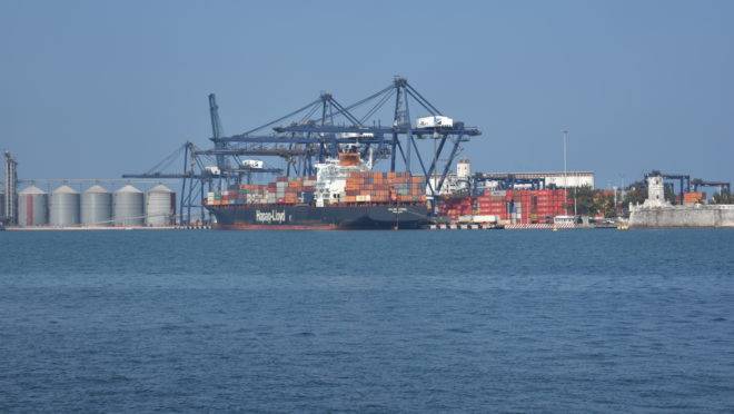 Navio no porto de Veracruz, no México. Brasil liberou o comércio automotivo com o país centro-americano e agora espera reciprocidade no agronegócio.