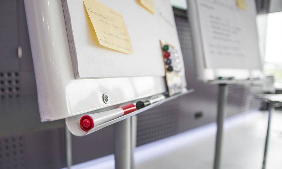 Aluno “empoderado” com professor “coach” tem pior desempenho escolar Imagem: Pixabay | Reprodução.