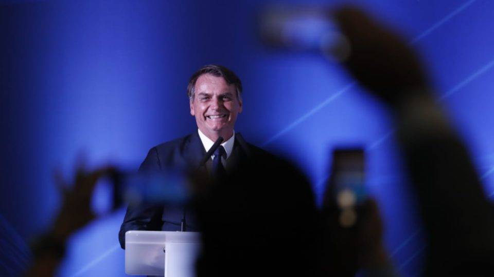 Jair Bolsonaro ouve gritos de "mito"
