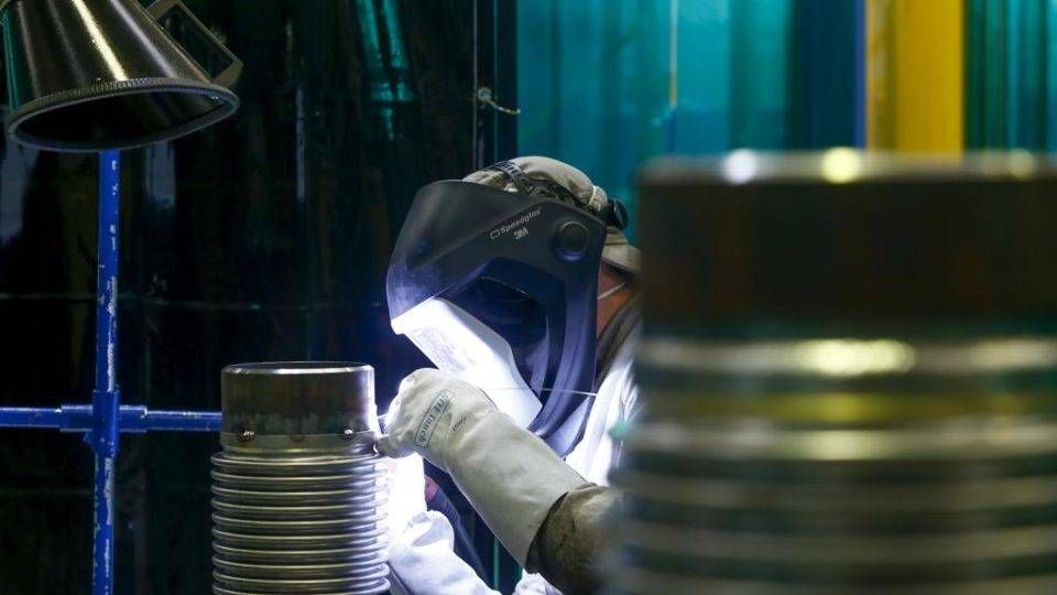 Os indicadores que mostram sinais de reação da economia após o país chegar ao fundo do poço Indicadores econômicos mostram que o pior da crise provocada pela pandemia do coronavírus já passou.