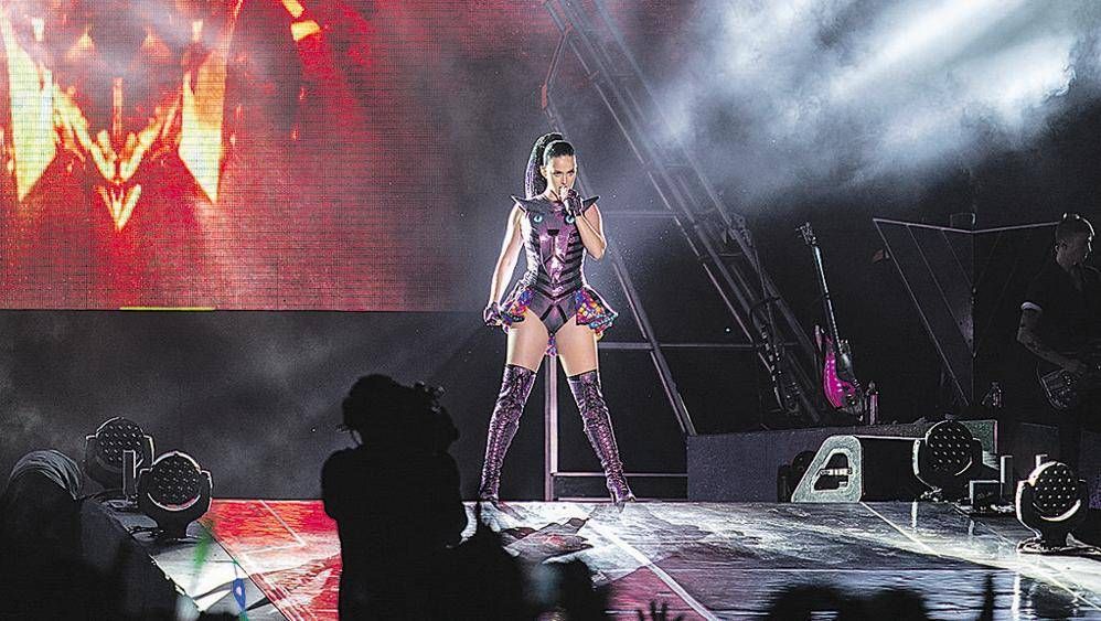 Katy Perry: cantora é uma das artistas alimentadas por “fábricas de hits”. | Marcelo Andrade/Gazeta do Povo