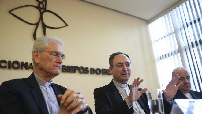 O Vice-presidente, Dom Murilo Krieger; o Presidente, Cardeal Sérgio da Rocha e o Secretário-Geral da CNBB, Dom Leonardo Steiner