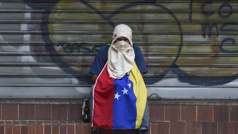 Crise na Venezuela leva milhares às ruas em protestos pela saída do ditador Nicolás Maduro